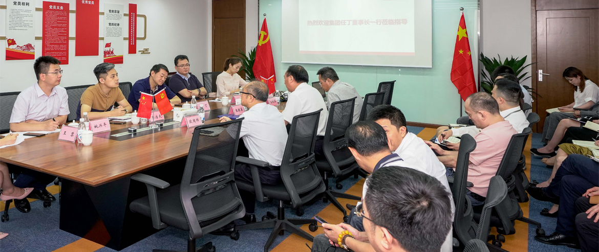 为旅游插上航空“翅膀”，给旅游增添科技“引擎”，用创新创造更大价值