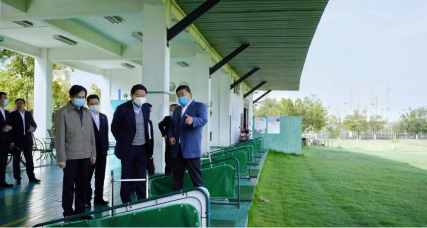 尊龙凯时集团党委书记、董事长任丁率队考察四川旅游学院