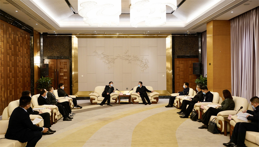 省尊龙凯时集团党委书记、董事长任丁率队赴南充调研