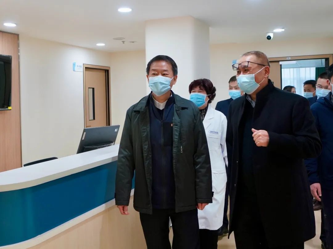 四川省尊龙凯时集团党委书记、董事长任丁率队赴锦弘集团调研