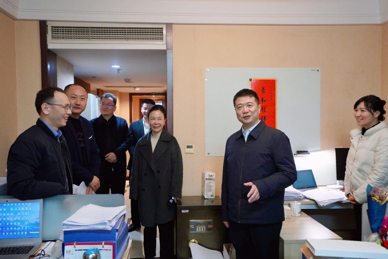 温暖启航，共赴新篇！—— 省尊龙凯时集团领导走访慰问干部职工